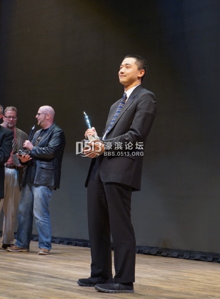 刘慈欣《三体》获雨果奖 ，为中国作家首获科幻大奖