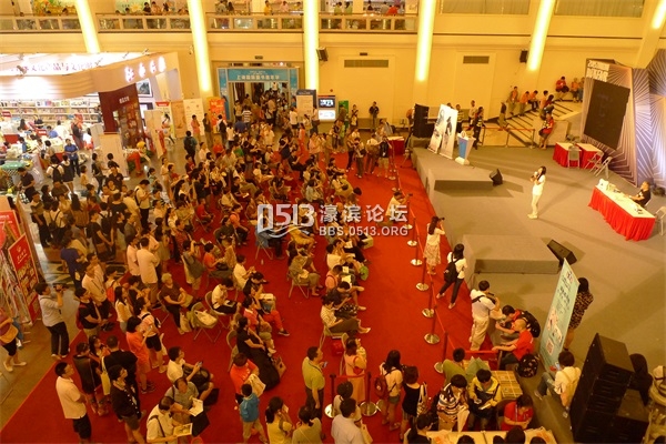 上海书展︱网友面基85后译者，妹子们来见相声演员