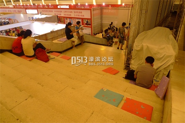 上海书展︱网友面基85后译者，妹子们来见相声演员