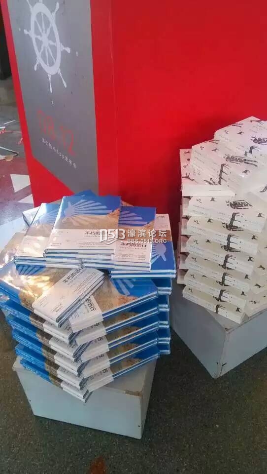 上海书展︱看！那些布展的年轻人