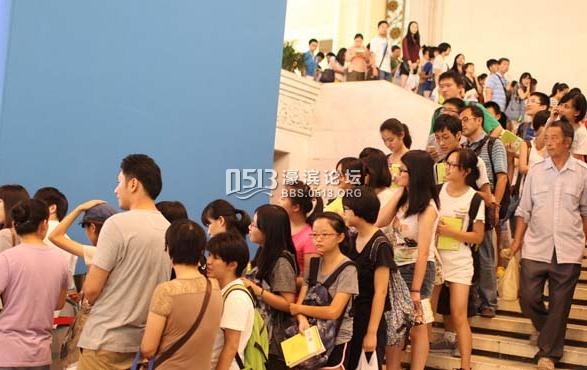 上海书展是如何从图书折扣季变成文化嘉年华的？