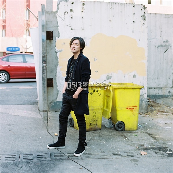 张嘉佳：“80后”正在慢慢变成以前自己不理解的人