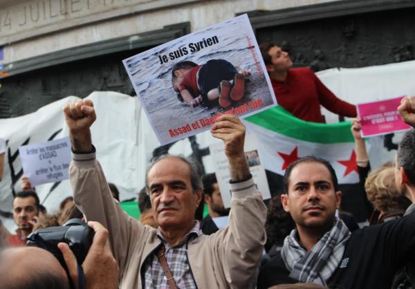 欧洲难民潮背后：各国“秀姿态”的同时也各有考量