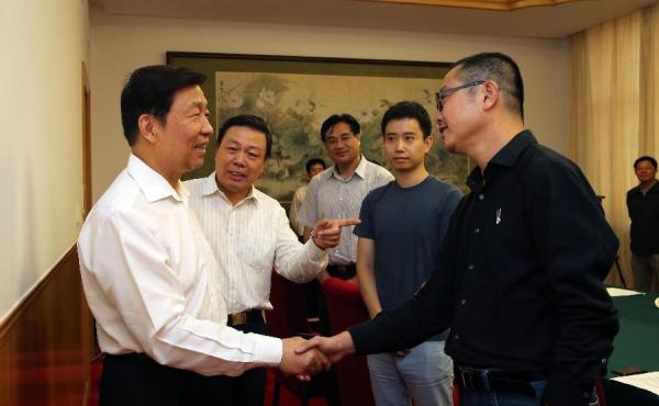 科幻文学“姓科”还是“姓文”：也谈《三体》的超越性