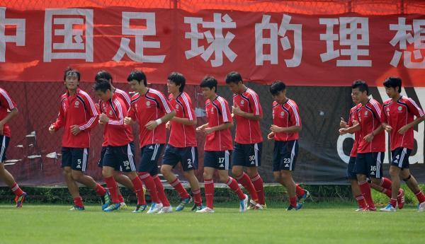 足协多名中层被劝离到底怎么回事？有人是不爱足球本就想走