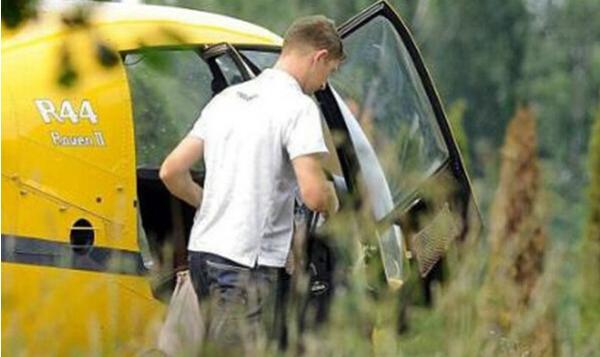 莱万9分钟5球和麦迪35秒13分哪家强？球迷们都吵起来了