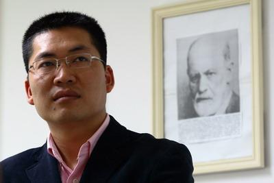 胡慎之谈心理｜老人为什么易被骗？骗财骗色为何会发生？