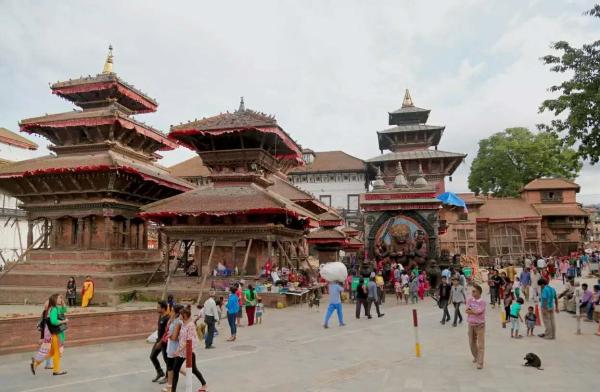 10月的尼泊尔，诸神的集市重新开启