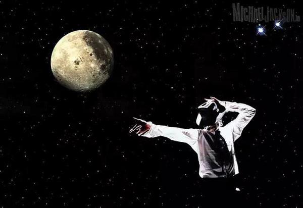 月亮代表谁的心：盘点中外电影的月球美学