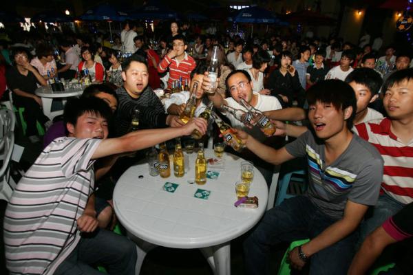 卡塔尔世界杯确定冬季举办时间，亲们要吃着火锅麻辣烫看球了