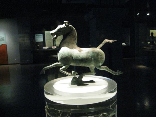 故宫建院90周年︱田中角荣参观故宫博物院都看了什么宝贝