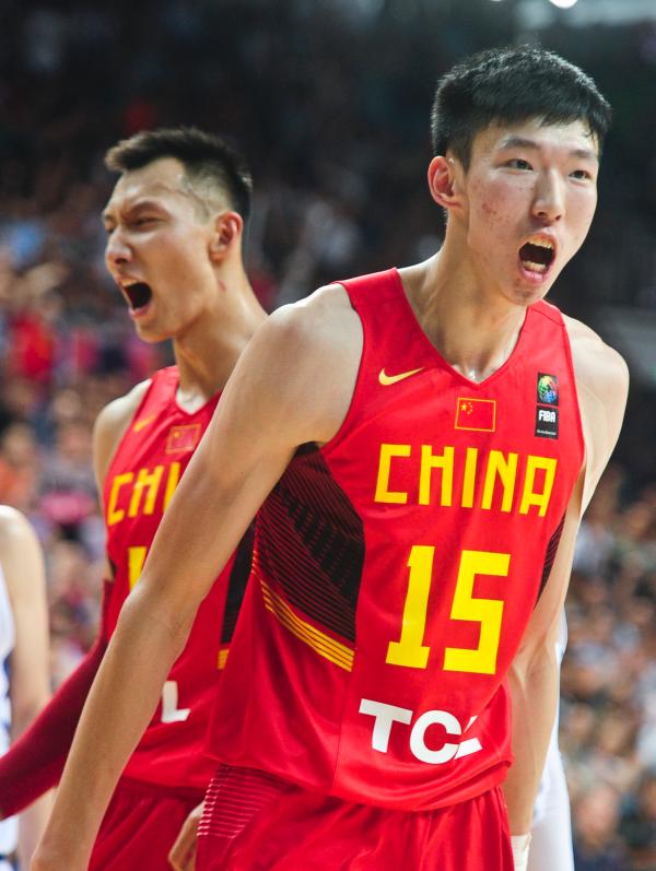 周琦，下一个中国篮球的扛旗者？看看NBA球探报告怎么说