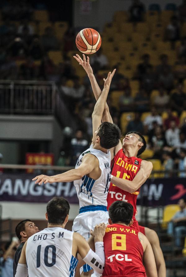 周琦，下一个中国篮球的扛旗者？看看NBA球探报告怎么说