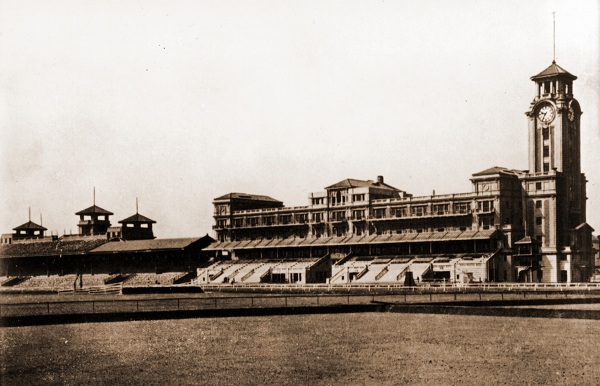 十一逛上海：洋人的跑马厅如何变成人民广场