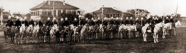 十一逛上海：洋人的跑马厅如何变成人民广场