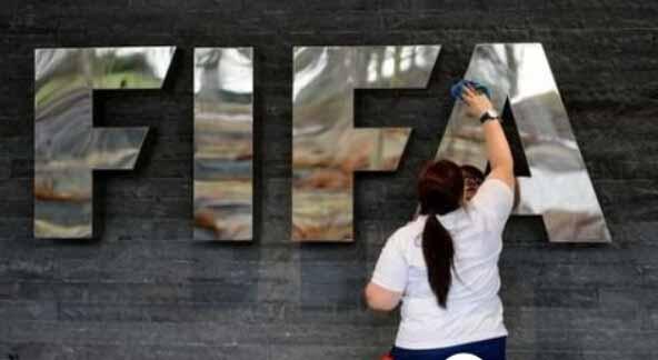 国际足联顶级赞助商集体“逼宫”，布拉特：要我离职？没门