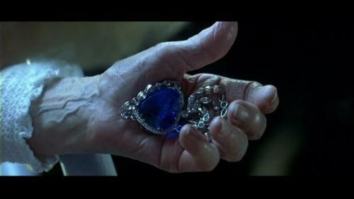 和“海洋之心”一样，时间晶体穿越时间铭刻爱情。