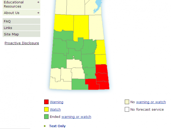 加拿大环境部的预警页面，直观地显示处在“警戒”、“警告”和解除预警的区域。