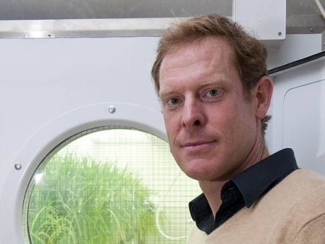 领导这次研究的加尔斯·奥尔德罗伊德（Giles Oldroyd）教授 （图片：edp24.co.uk）