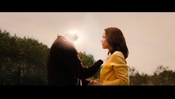 《时间旅行者的妻子》，跨时间之爱。