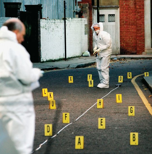 分析爆炸后的现场