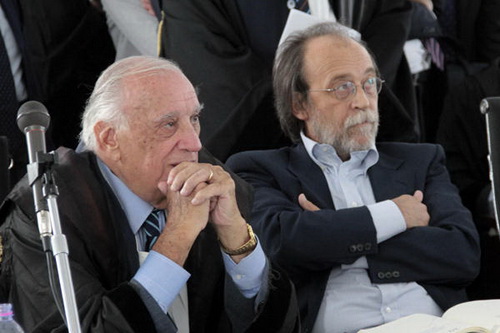 法庭上的科学家。