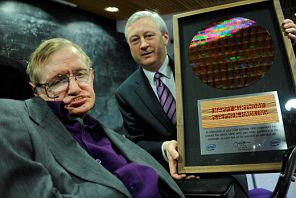 系统升级，霍金成了美国腔