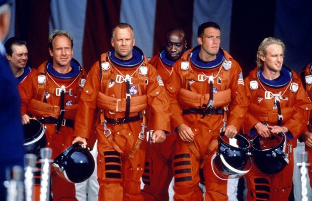 小行星呼啸而来，我们如何死里逃生？