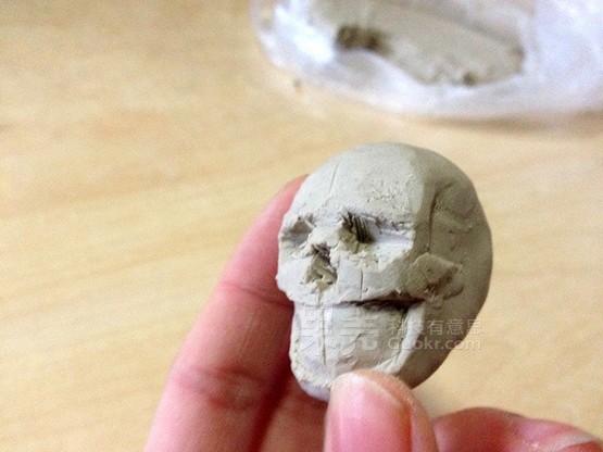 泥塑入门，做个蒸汽朋克范儿黄金头骨