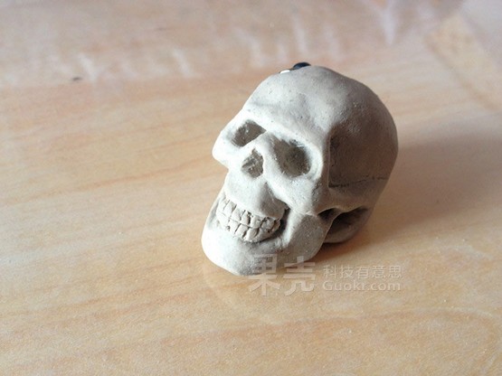 泥塑入门，做个蒸汽朋克范儿黄金头骨