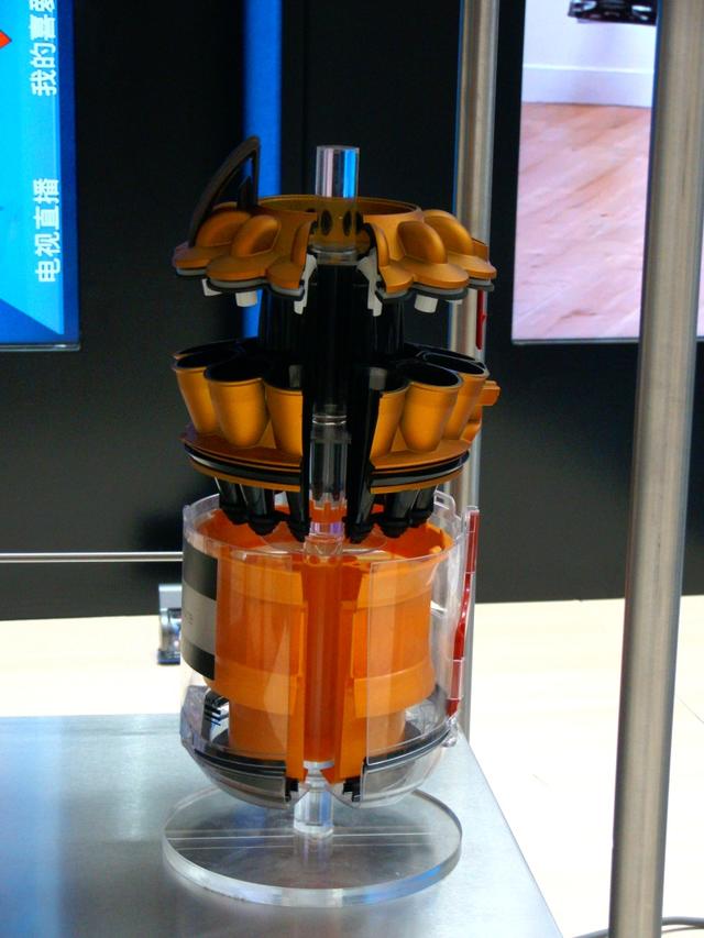 吸尘器里的空气涡旋