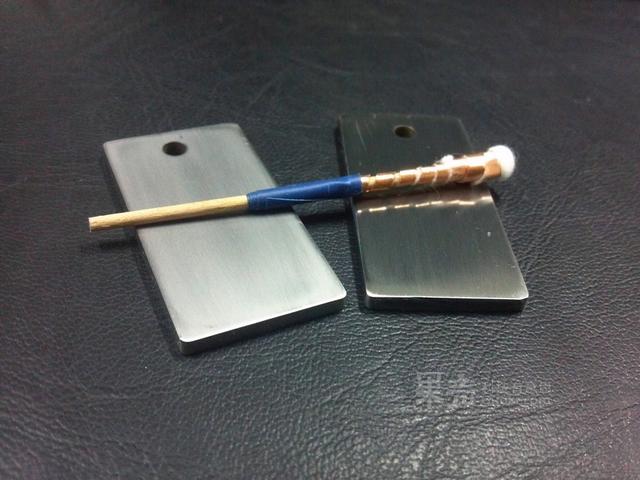 给钛挂件镀一层彩色外衣