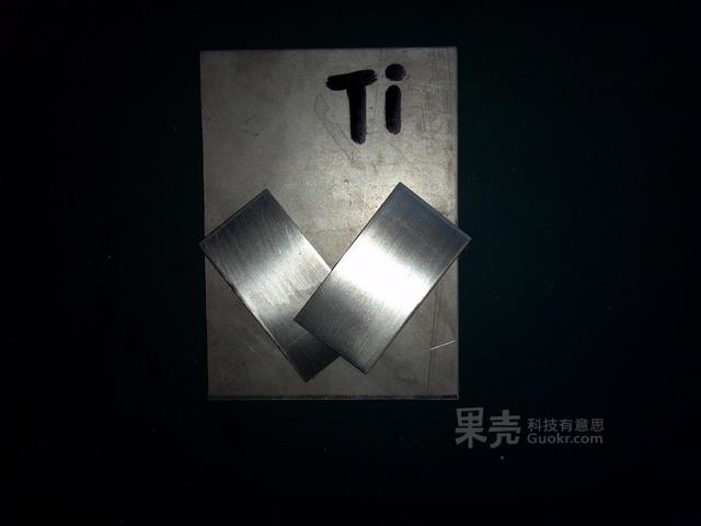 给钛挂件镀一层彩色外衣