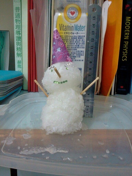 用卫生巾”堆“一个专属你的雪天使