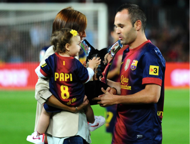 “伊涅斯塔的一代”：巴萨绝杀，球迷生娃？