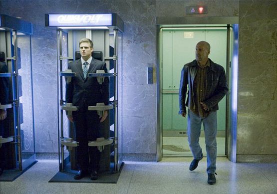 由《机械战警》谈谈人与机器的共同进化