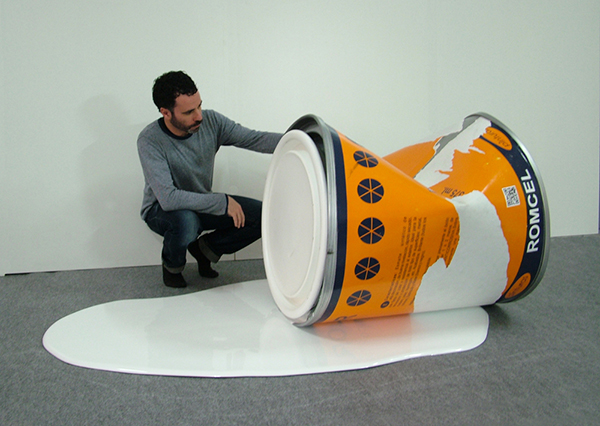 透过艺术家的眼睛，一团废纸也能是盛开的花朵