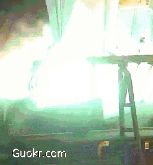 SpaceX去而复返——好消息：砸得准；坏消息：没停稳