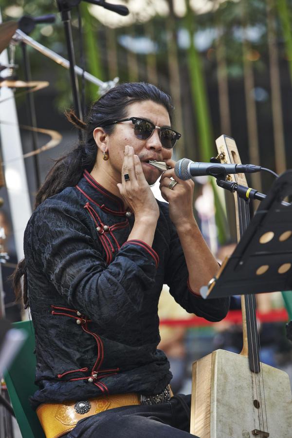 这大概是唯一的学院派蒙古乐队