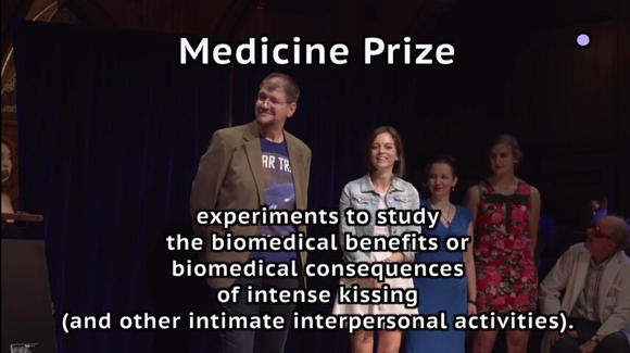 【2015搞笑诺奖】如何在深吻后测出嘴里的DNA？