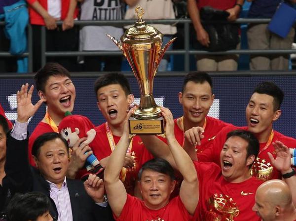 对话宫鲁鸣：拿7000元工资管理一群千万富翁，我挺幸福