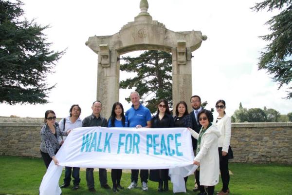 71天徒步1701公里，英国勋爵“纪念二战”用脚丈量中国