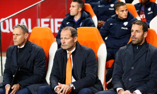 荷兰足球可以重来，但再也没有范佩西们的“横刀立马