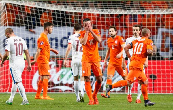 荷兰足球可以重来，但再也没有范佩西们的“横刀立马