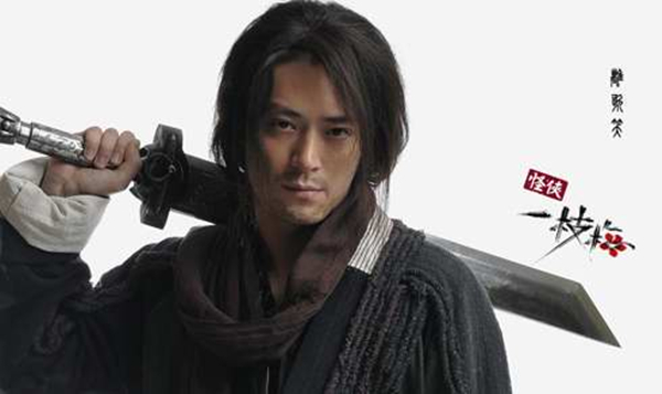 想做一个安静的古装美男，先戴上合适的假发套