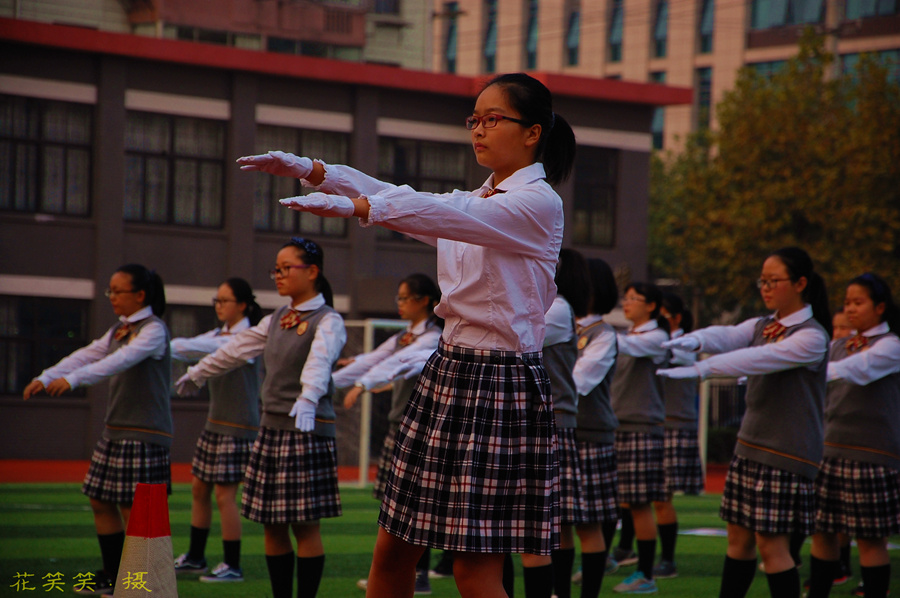 江苏省南通第一中学第二届体育节摄影选 · 花笑笑摄 (1).jpg