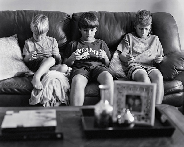 趣看|当手机从照片中被剥离，生活还是现在这样吗？