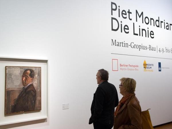 看展览|蒙德里安在钟爱画格子之前，画了些什么？