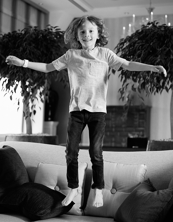 穿香奈儿的小男孩，全世界大概也就这么一个