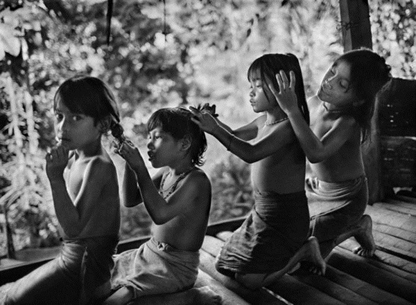 眼光|见证暴行之后，要如何安然无恙回到现实生活？